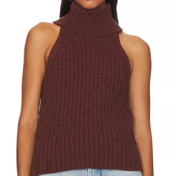 Revolve - Picture 5 of 5